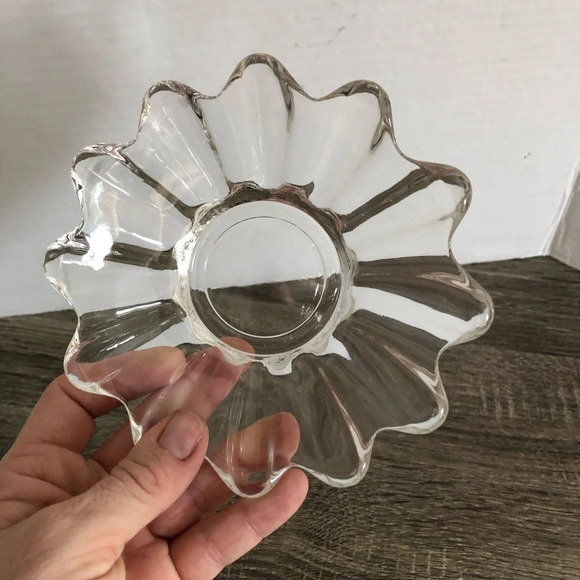 5/$25 Vintage Scalloped Edge  Dish - Picture 3 of 6